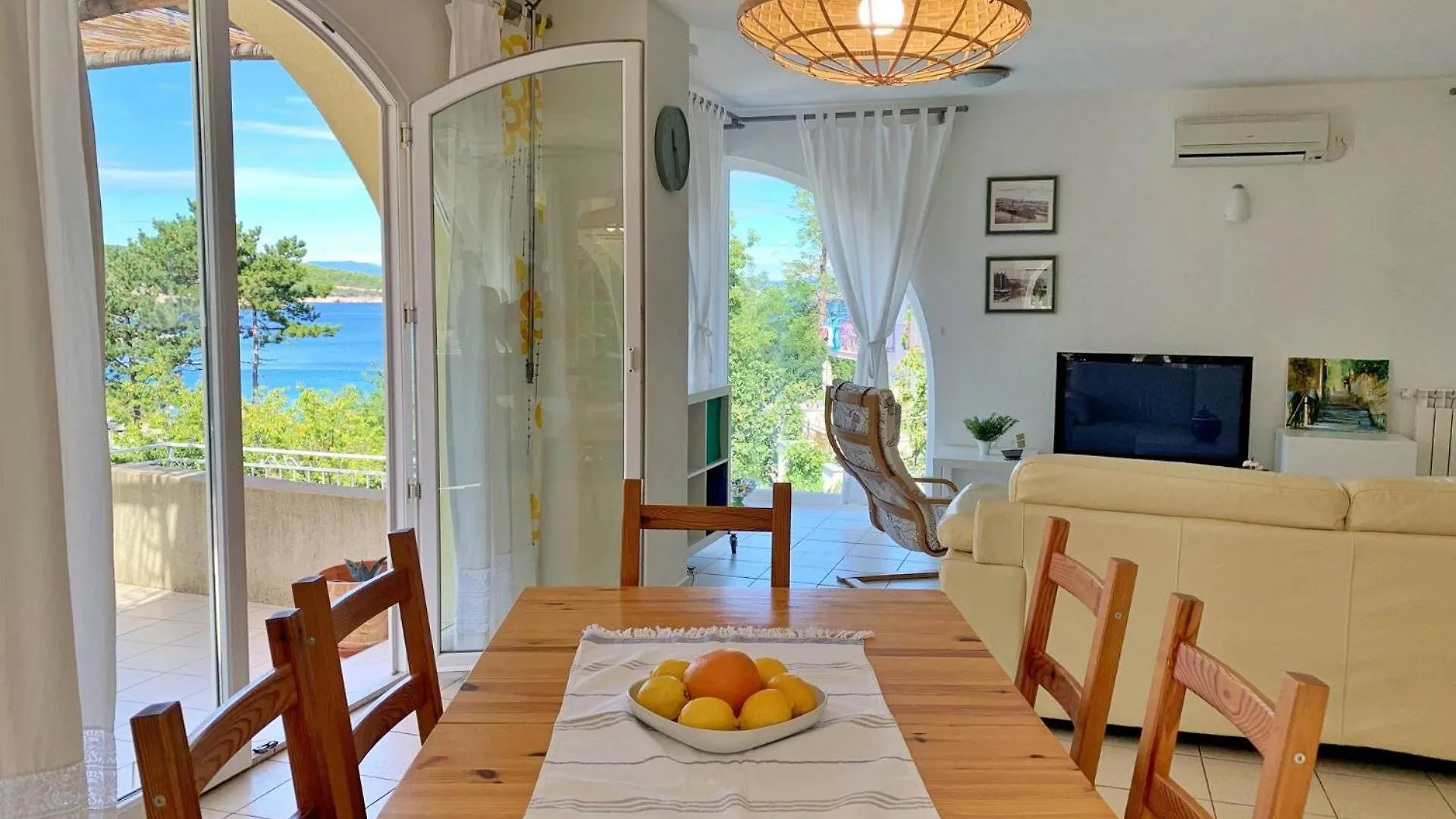 Guest house Apartments Savic Silo