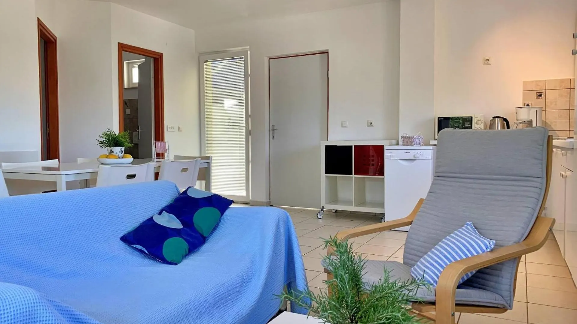 Apartments Savic Šilo 3*,
